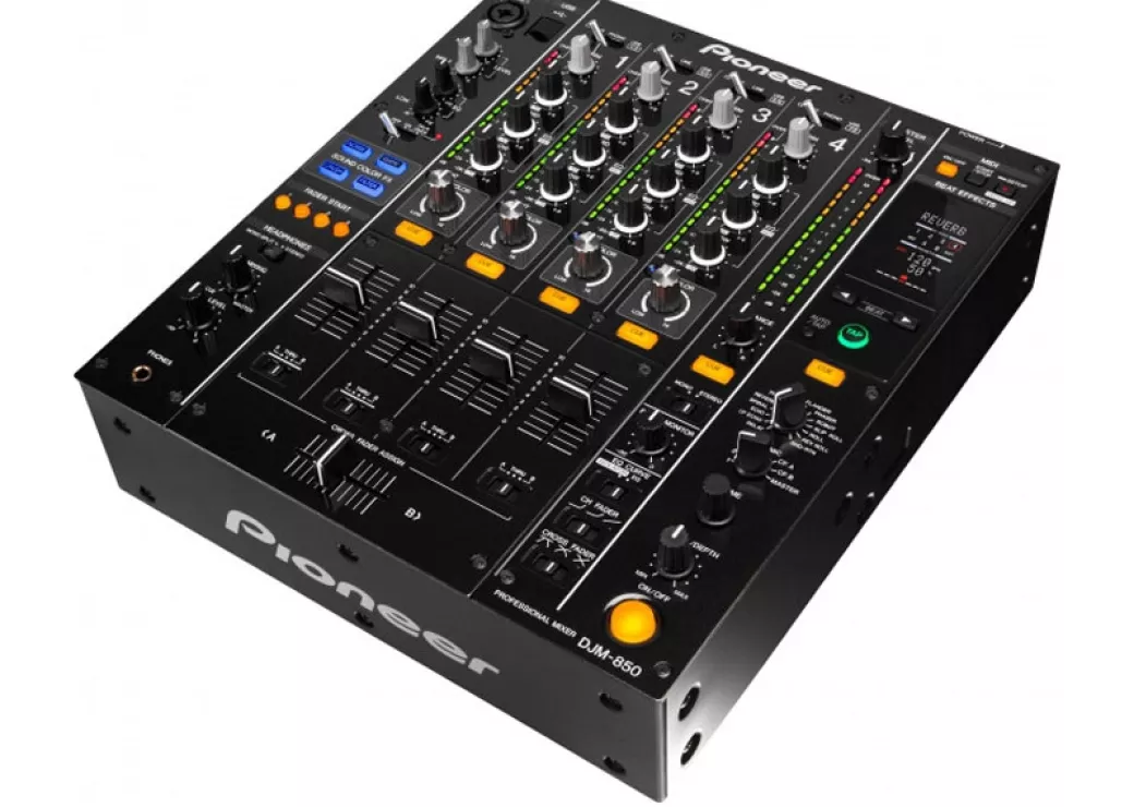 Pioneer DJM 850