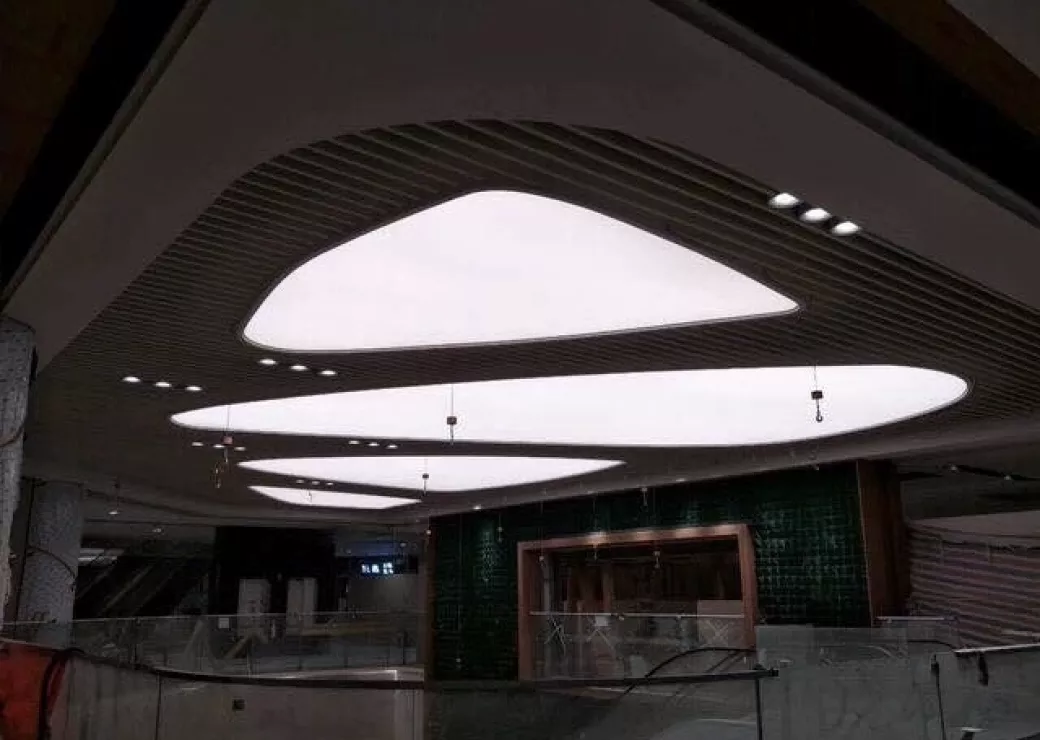 TRẦN ÁNH SÁNG TRẮNG - MẪU 2